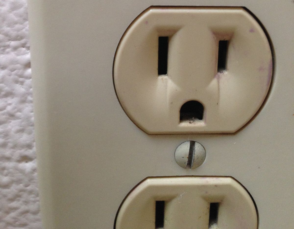 Kitchen outlet protection (illustrative stock photo)